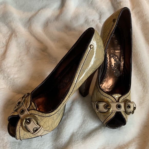 Naughty Monkey peep toe 4 inch heels, sz 8 - Picture 2 of 11